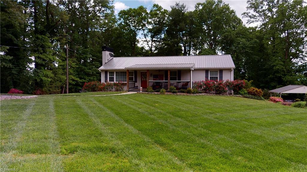 124 Jackson Road Mount Airy, NC 27030 - Photo 3 of 31 Gallery Image 3