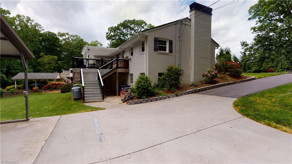 124 Jackson Road Mount Airy, NC 27030 - Photo 5 of 31 Gallery Image 5
