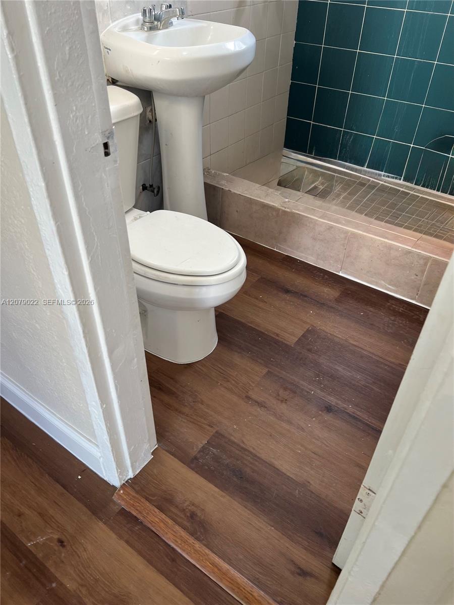 225 Northwest 17th Street, Unit 4 Miami, FL 33136 - Photo 5 of 7 Gallery Image 5