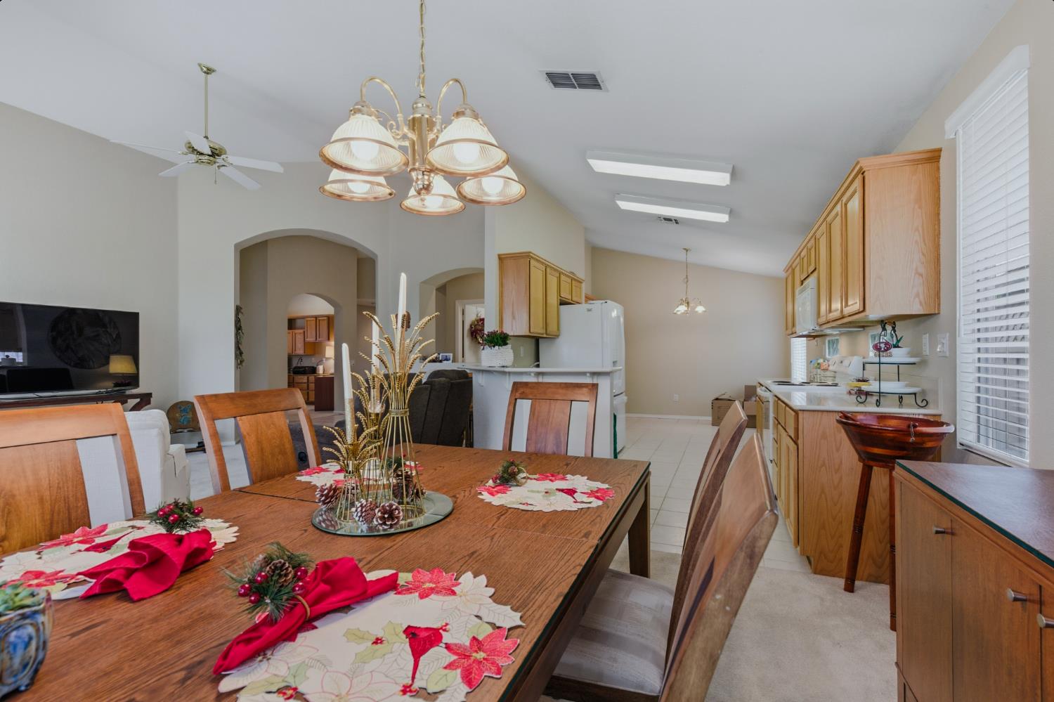 7532 Timberrose Way Roseville, CA 95747 - Photo 8 of 42