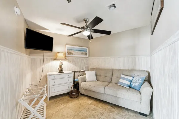$925,000 | 801 East Beach Drive, Unit TW0908, Galveston, TX 77550