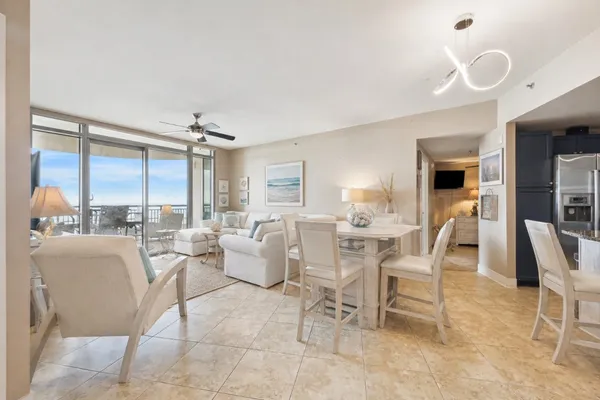 $925,000 | 801 East Beach Drive, Unit TW0908, Galveston, TX 77550