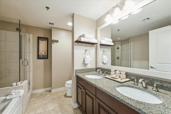 $925,000 | 801 East Beach Drive, Unit TW0908, Galveston, TX 77550