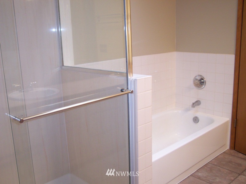 20021 3rd Drive Southeast Bothell, WA 98012 - Photo 11 of 14 Gallery Image 11