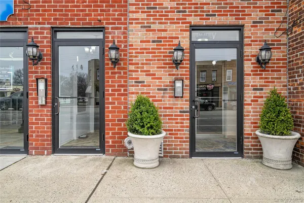 $2,950 | 410 Jericho Turnpike, Unit 3A, New Hyde Park, NY 11040