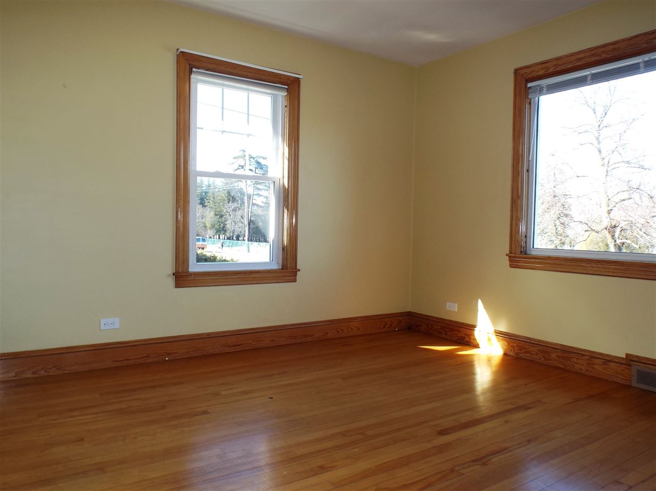603 Calef Road Manchester, NH 03103 - Photo 12 of 18