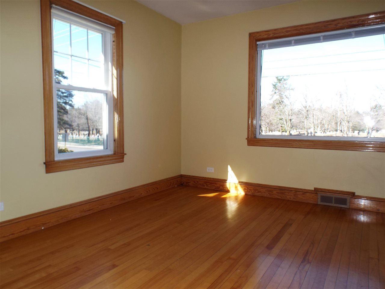 603 Calef Road Manchester, NH 03103 - Photo 18 of 18