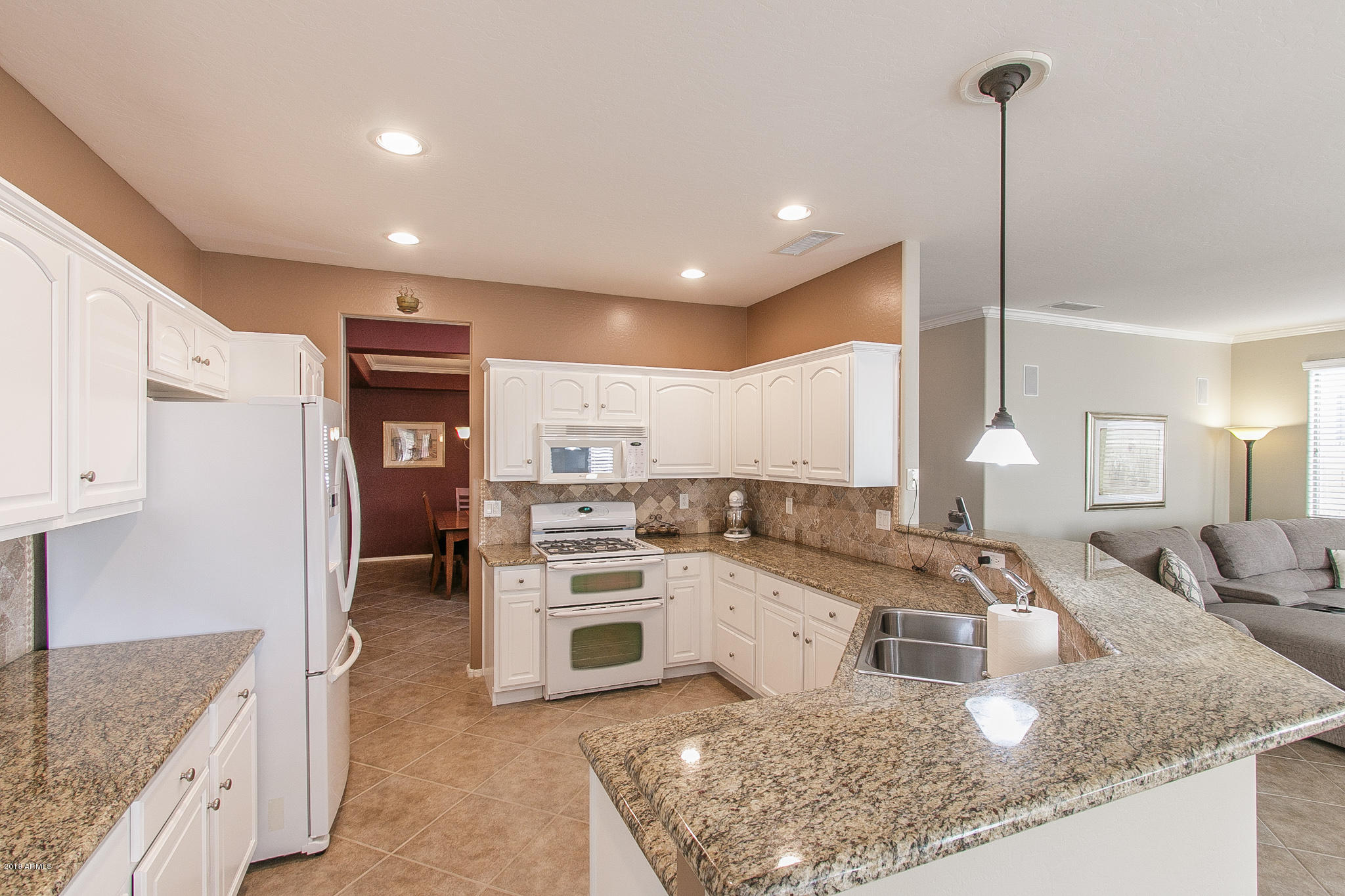 16833 West Southampton Road Surprise, AZ 85374 - Photo 8 of 30 11) KITCHEN