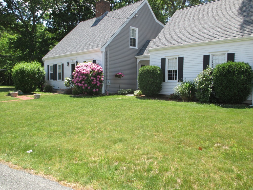 16 College Park Road Fall River, MA 02720 - Photo 1 of 30 Gallery Image 1