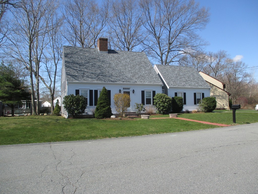 16 College Park Road Fall River, MA 02720 - Photo 3 of 30 Gallery Image 3