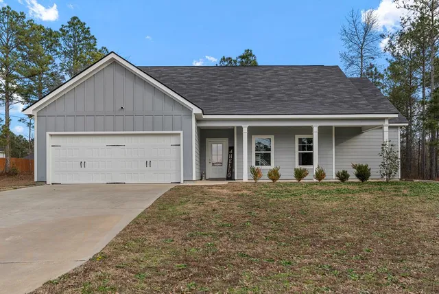 $325,000 | 211 Lee Road 2191, Salem, AL 36874