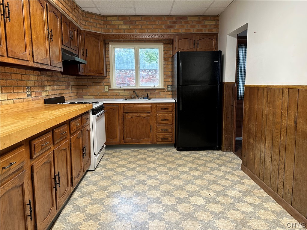 3 Chestnut Street Auburn, NY 13021 - Photo 11 of 30 Appliances stay