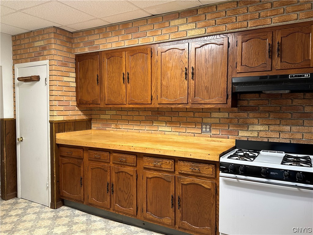 3 Chestnut Street Auburn, NY 13021 - Photo 10 of 30 Plenty of cabinets in eat in kitchen