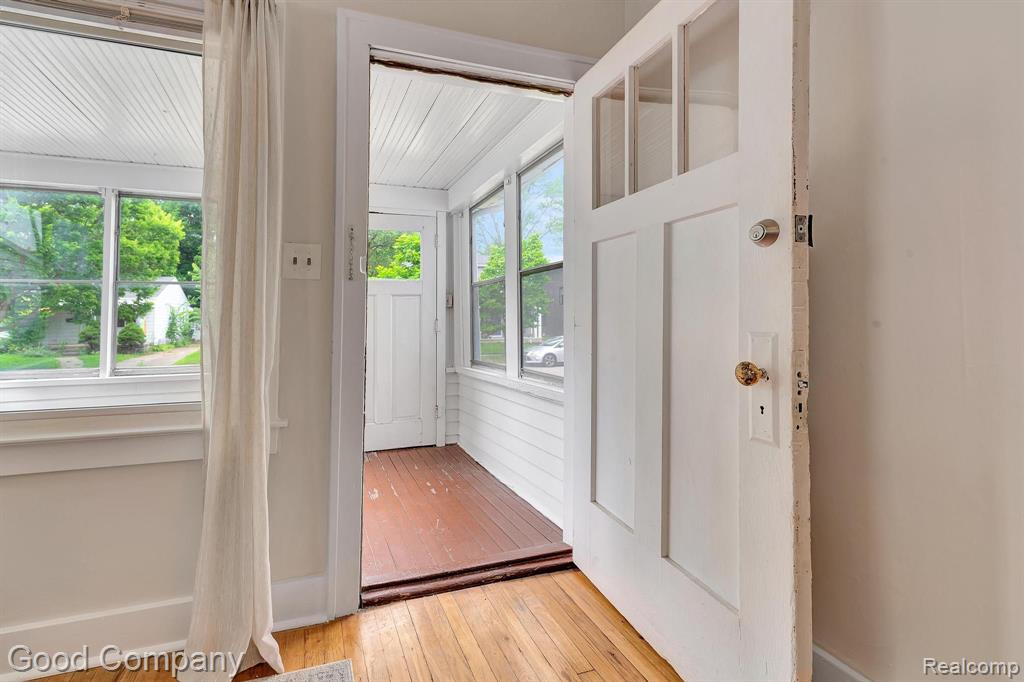 2104 Romeo Street Ferndale, MI 48220 - Photo 5 of 26