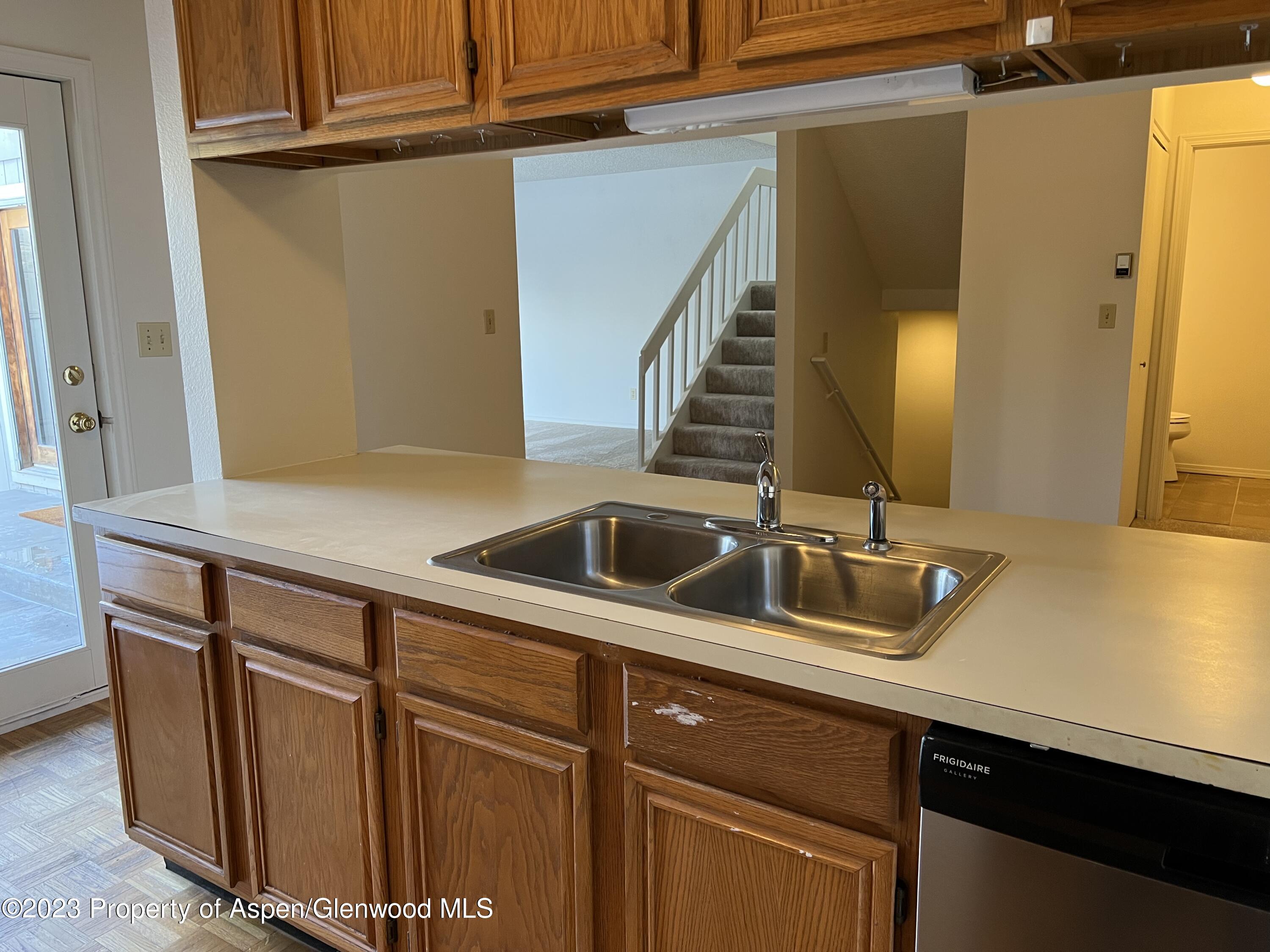 254 Wren Court Basalt, CO 81621 - Photo 11 of 37 Photo Jan 02, 2 48 44 PM