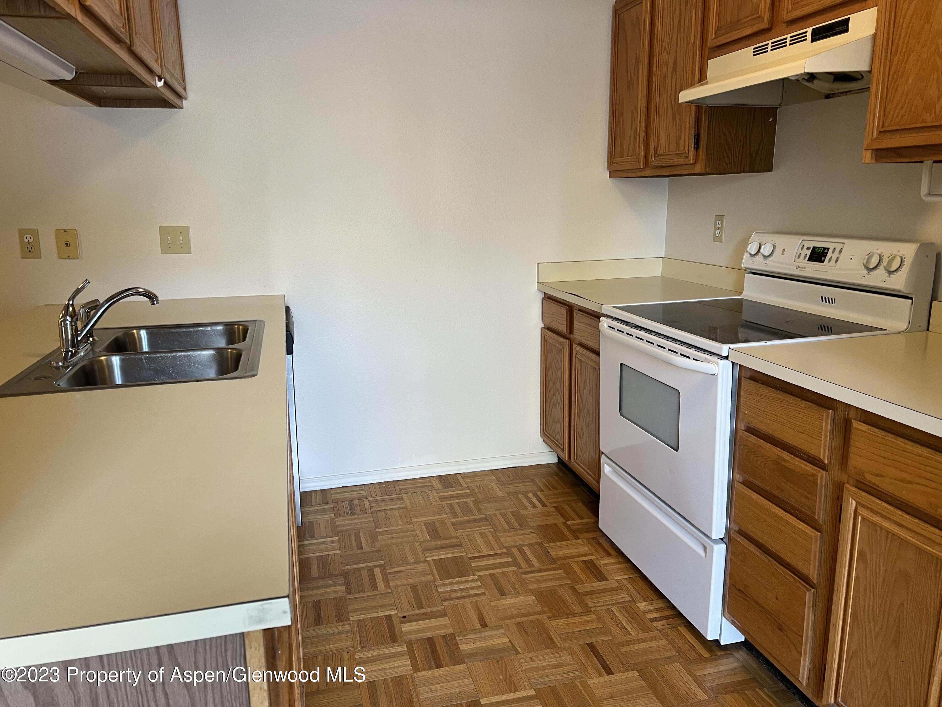254 Wren Court Basalt, CO 81621 - Photo 12 of 37 Photo Jan 02, 3 23 19 PM