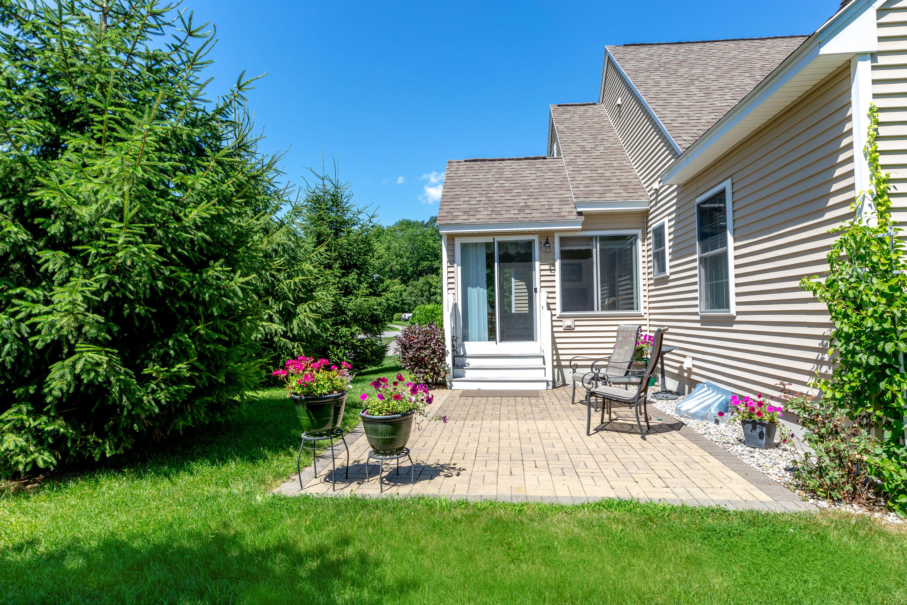1 Ridgefield Drive, Unit #60 Gorham, ME 04038 - Photo 53 of 56 1 (58)