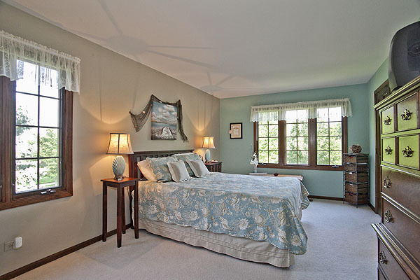 1424 Chestnut Ridge Drive Naperville, IL 60540 - Photo 14 of 25