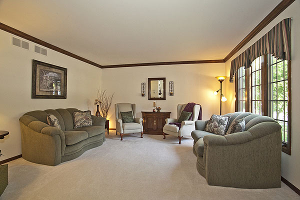 1424 Chestnut Ridge Drive Naperville, IL 60540 - Photo 5 of 25