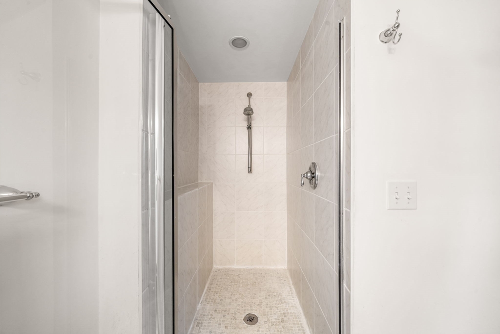 11 Maple Road Chelmsford, MA 01824 - Photo 24 of 40
