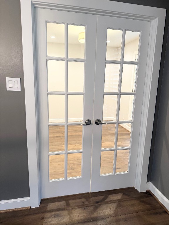 13610 Taylorcrest Road Houston, TX 77079 - Photo 8 of 22 a view of an empty room with wooden floor and a window