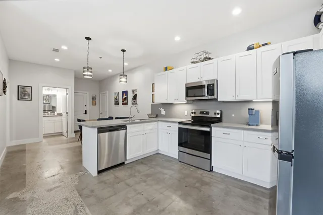 $365,000 | 315 Tremont Street, Unit 102, Galveston, TX 77550