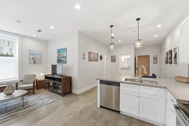 $365,000 | 315 Tremont Street, Unit 102, Galveston, TX 77550