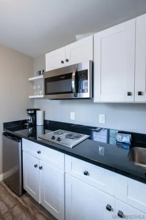 $3,000 | 847 Beryl Street, San Diego, CA 92109