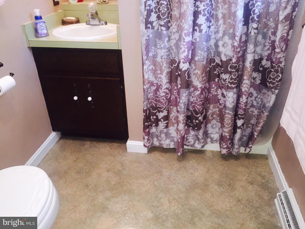 569 Millcross Road Lancaster, PA 17601 - Photo 17 of 20