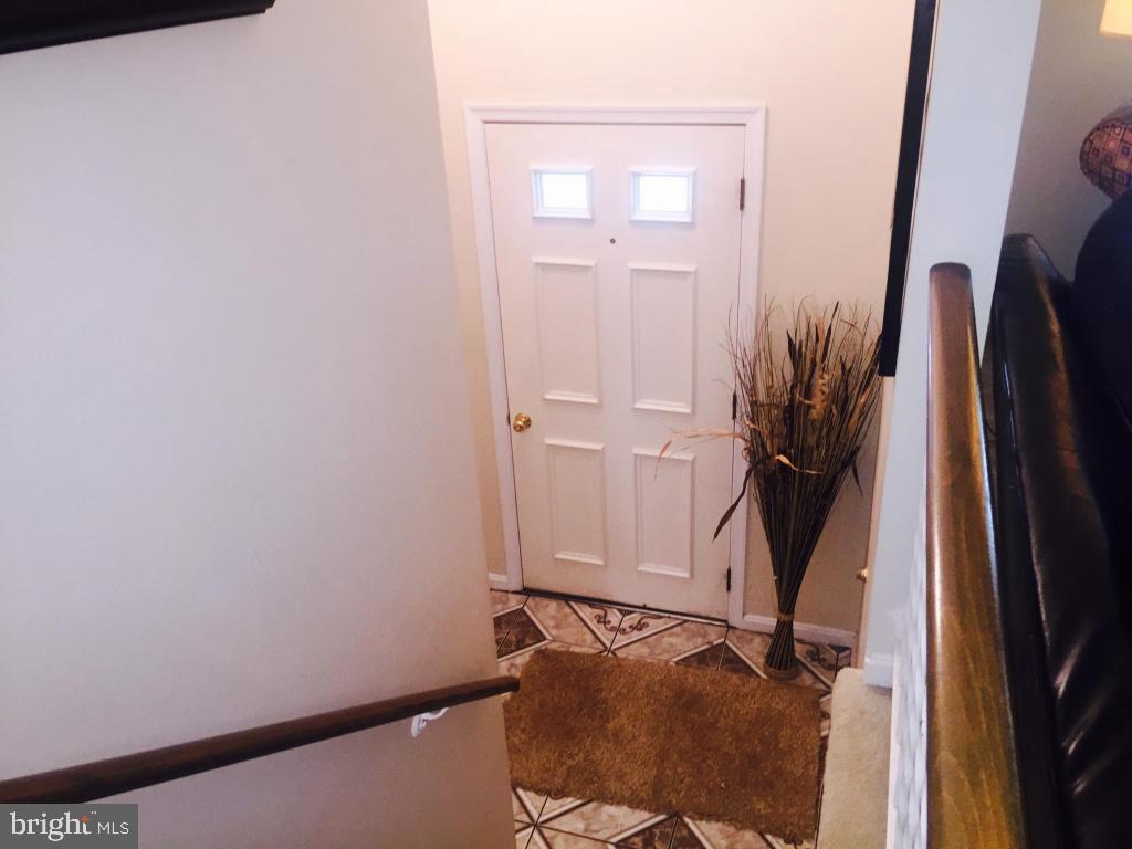 569 Millcross Road Lancaster, PA 17601 - Photo 4 of 20