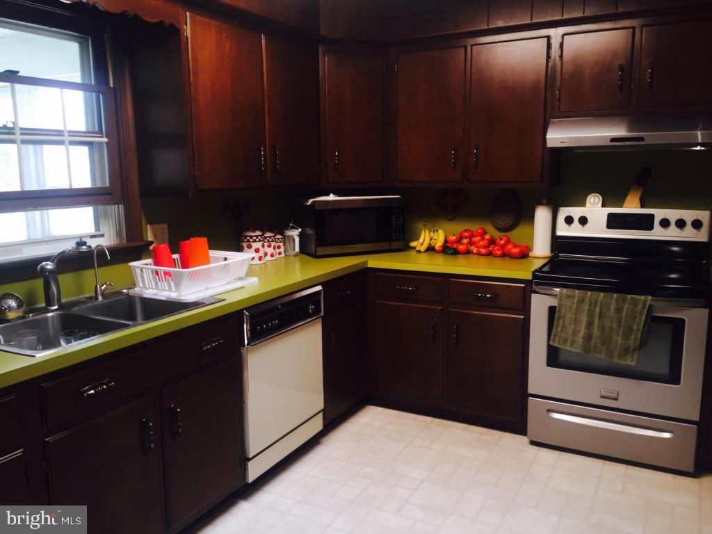 569 Millcross Road Lancaster, PA 17601 - Photo 7 of 20
