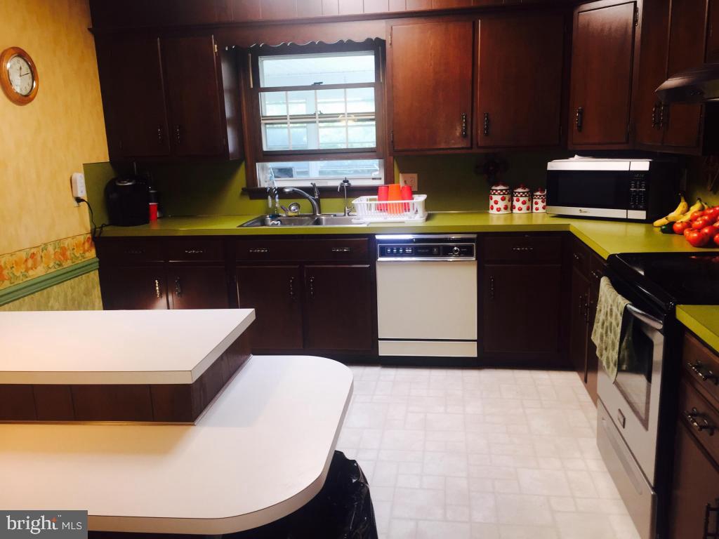 569 Millcross Road Lancaster, PA 17601 - Photo 8 of 20