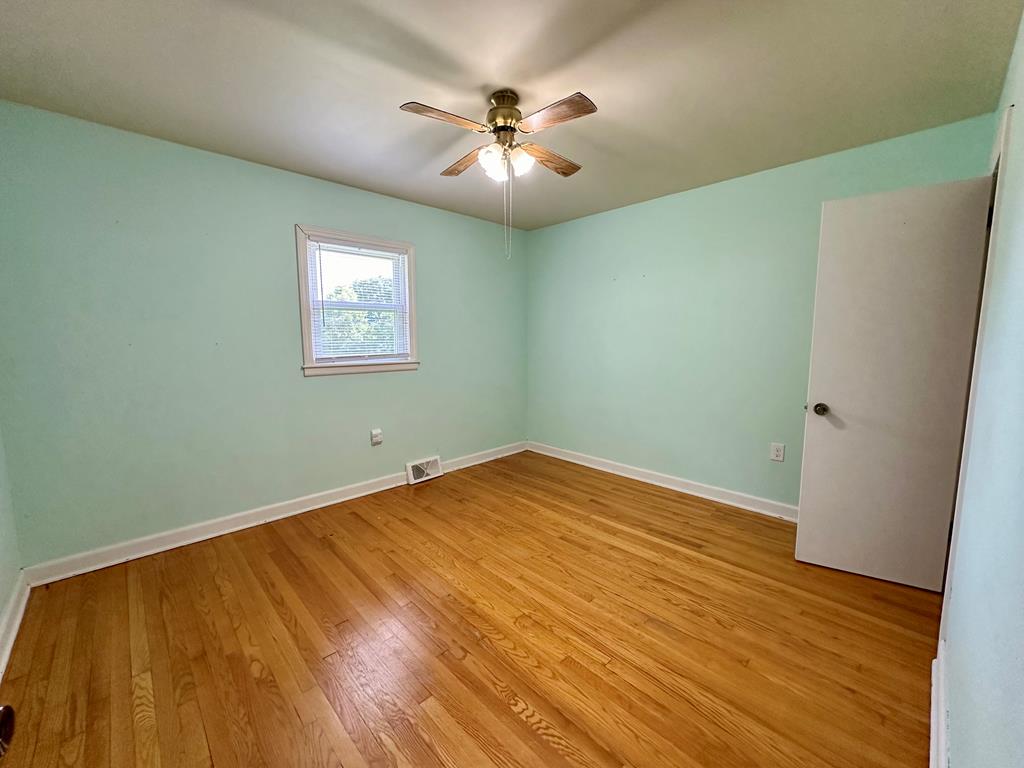 1527 Cardinal Road Galax, VA 24333 - Photo 14 of 21 Gallery Image 14