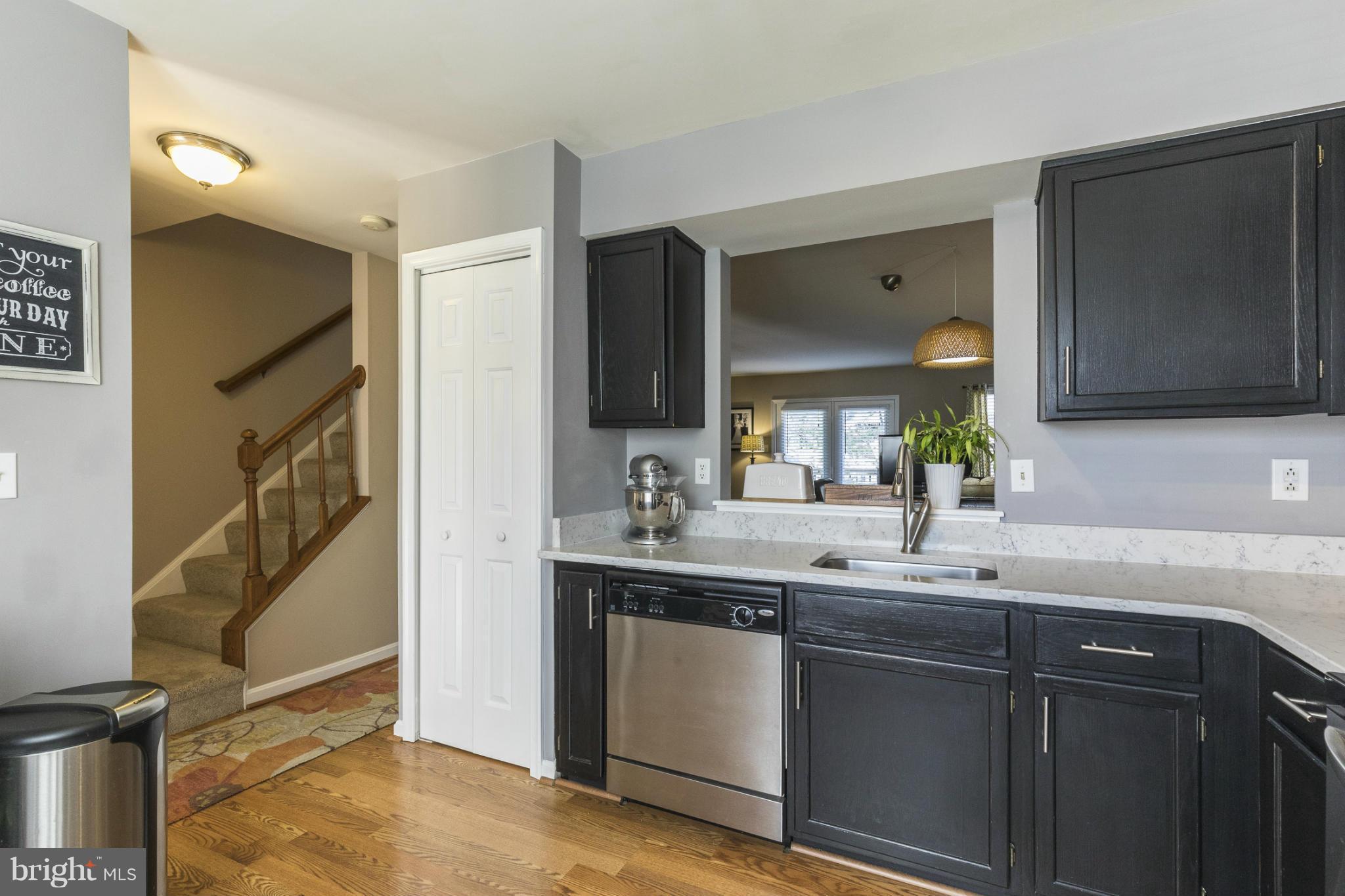 6310 Over See Court Springfield, VA 22152 - Photo 8 of 30 Counter space