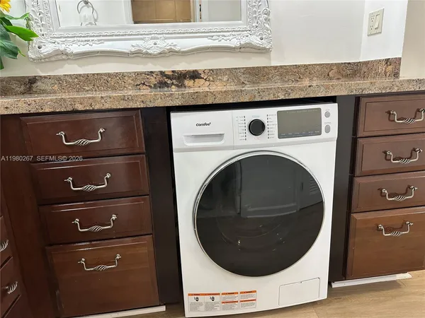 $3,800 | 6039 Collins Avenue, Unit 1136, Miami Beach, FL 33140