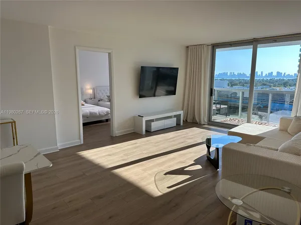 $3,800 | 6039 Collins Avenue, Unit 1136, Miami Beach, FL 33140