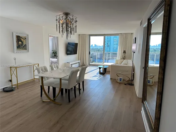 $3,800 | 6039 Collins Avenue, Unit 1136, Miami Beach, FL 33140