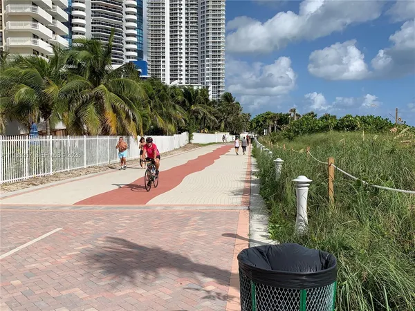 $3,800 | 6039 Collins Avenue, Unit 1136, Miami Beach, FL 33140