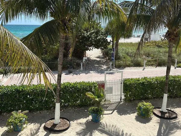 $3,800 | 6039 Collins Avenue, Unit 1136, Miami Beach, FL 33140