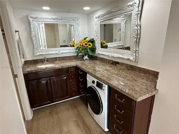 $3,800 | 6039 Collins Avenue, Unit 1136, Miami Beach, FL 33140