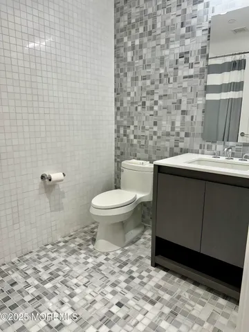 $5,000 | 30 Melrose Terrace, Unit 404, Long Branch, NJ 07740