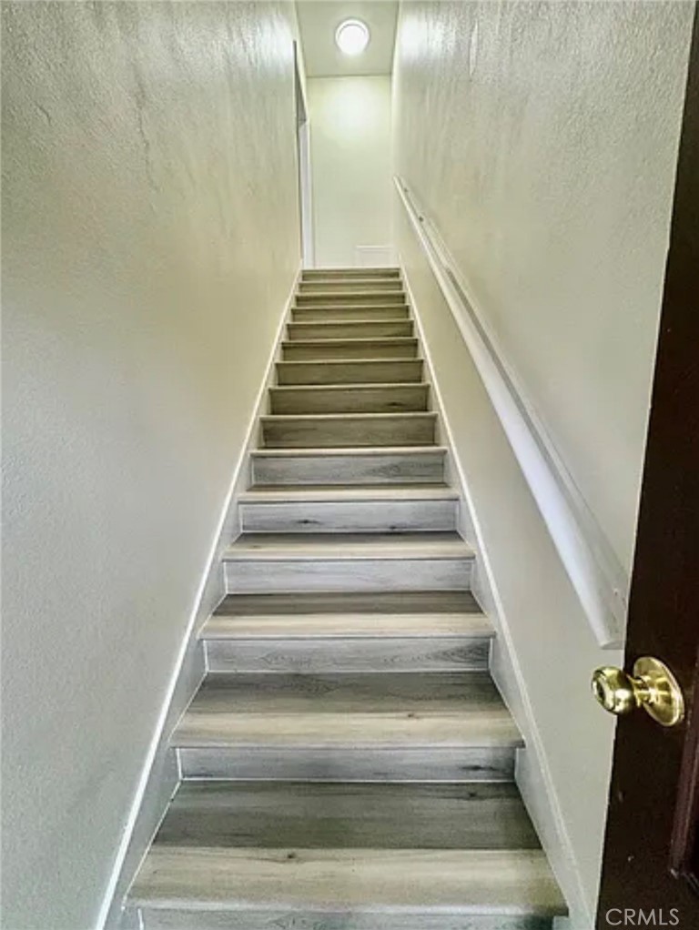 549 East 17th Street, Unit 551 Long Beach, CA 90813 - Photo 13 of 18 a view of entryway