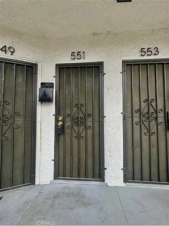 $1,800 | 549 East 17th Street, Unit 551, Long Beach, CA 90813