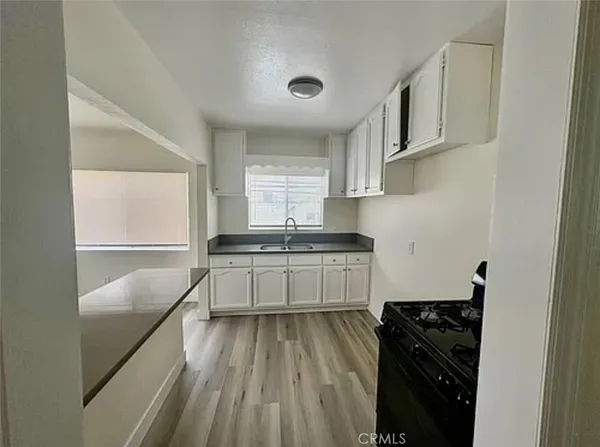 $1,800 | 549 East 17th Street, Unit 551, Long Beach, CA 90813