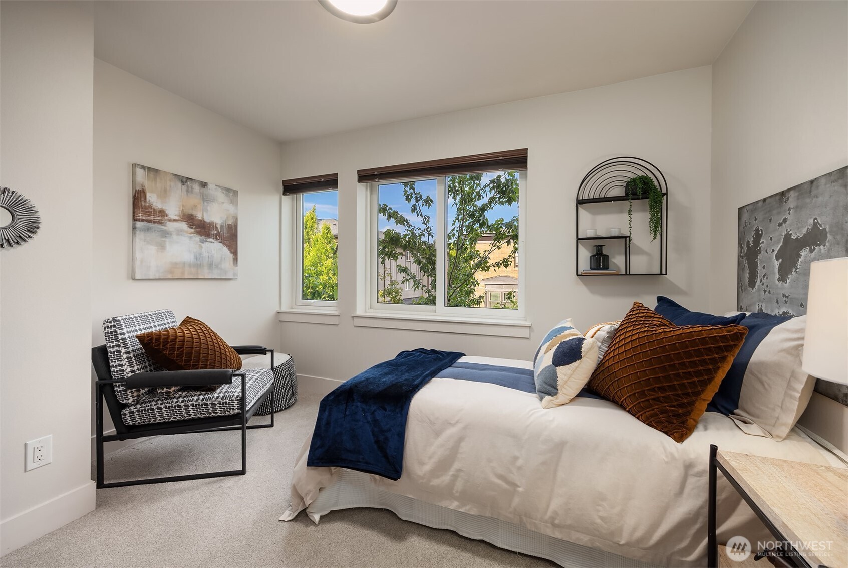 998 Northeast High Street, Unit 12 Issaquah, WA 98029 - Photo 22 of 36