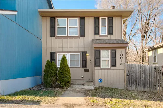 $195,000 | 10912 Mckinley Drive, Kansas City, MO 64134