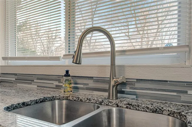 $195,000 | 10912 Mckinley Drive, Kansas City, MO 64134