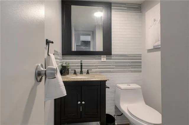 $195,000 | 10912 Mckinley Drive, Kansas City, MO 64134