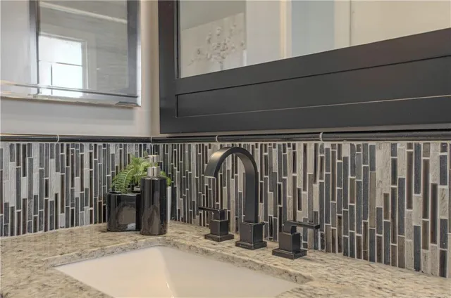 $195,000 | 10912 Mckinley Drive, Kansas City, MO 64134