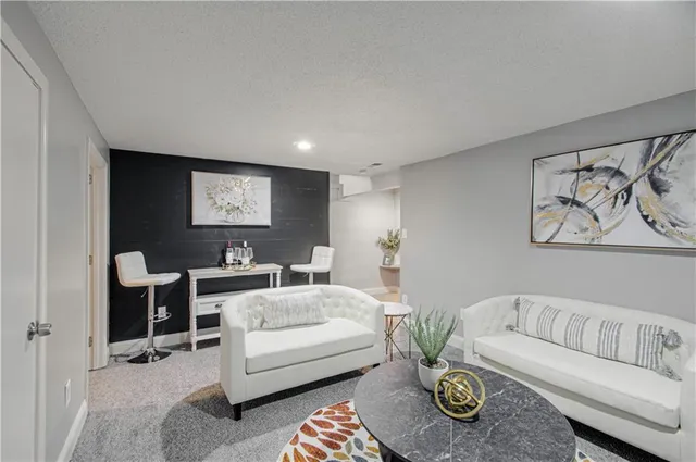 $195,000 | 10912 Mckinley Drive, Kansas City, MO 64134